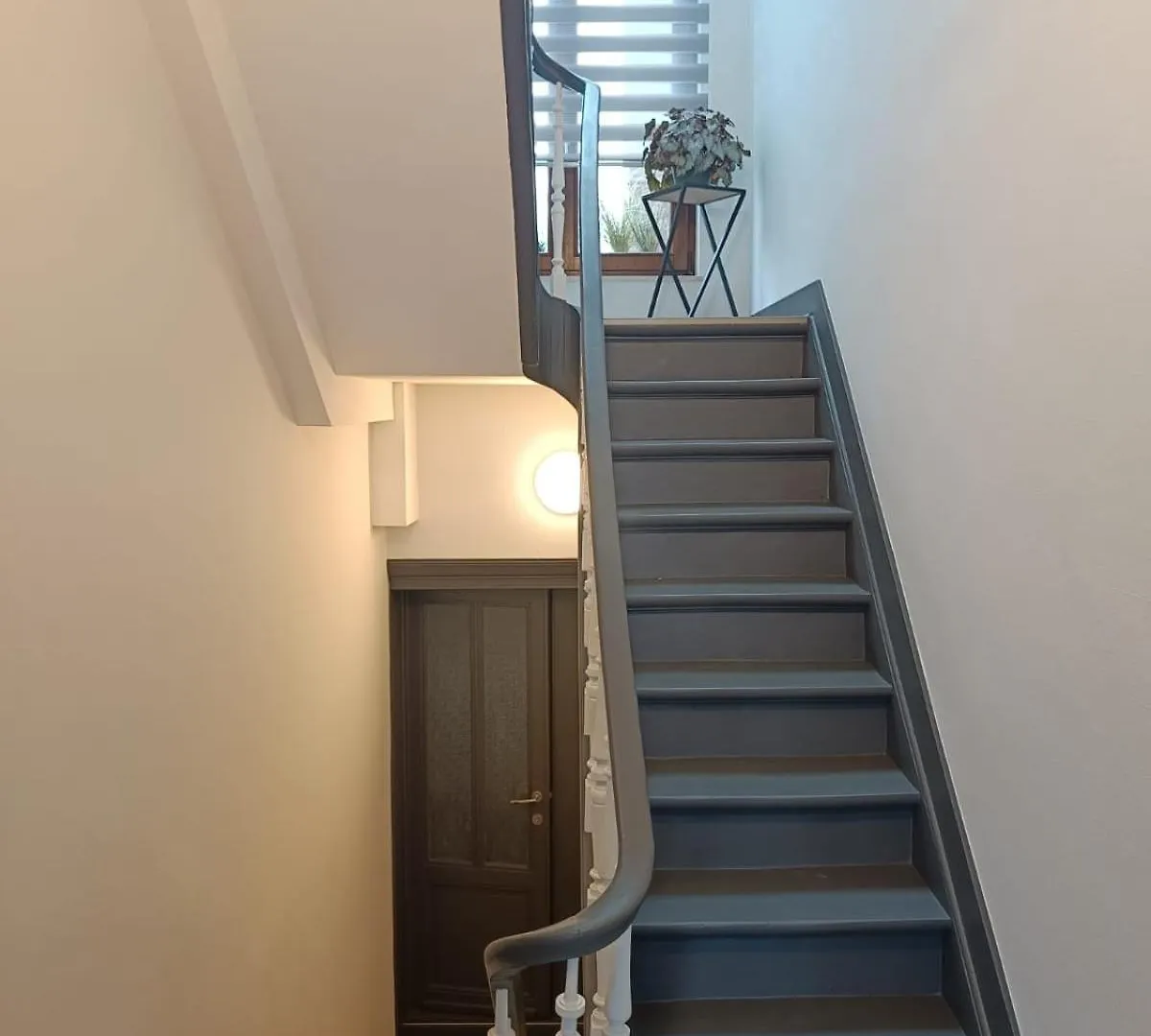 Modern Triplex 140M2 - 4 Bedrooms, 1 Living Room & 2 Bathrooms - 8 People In Brussels City Διαμέρισμα