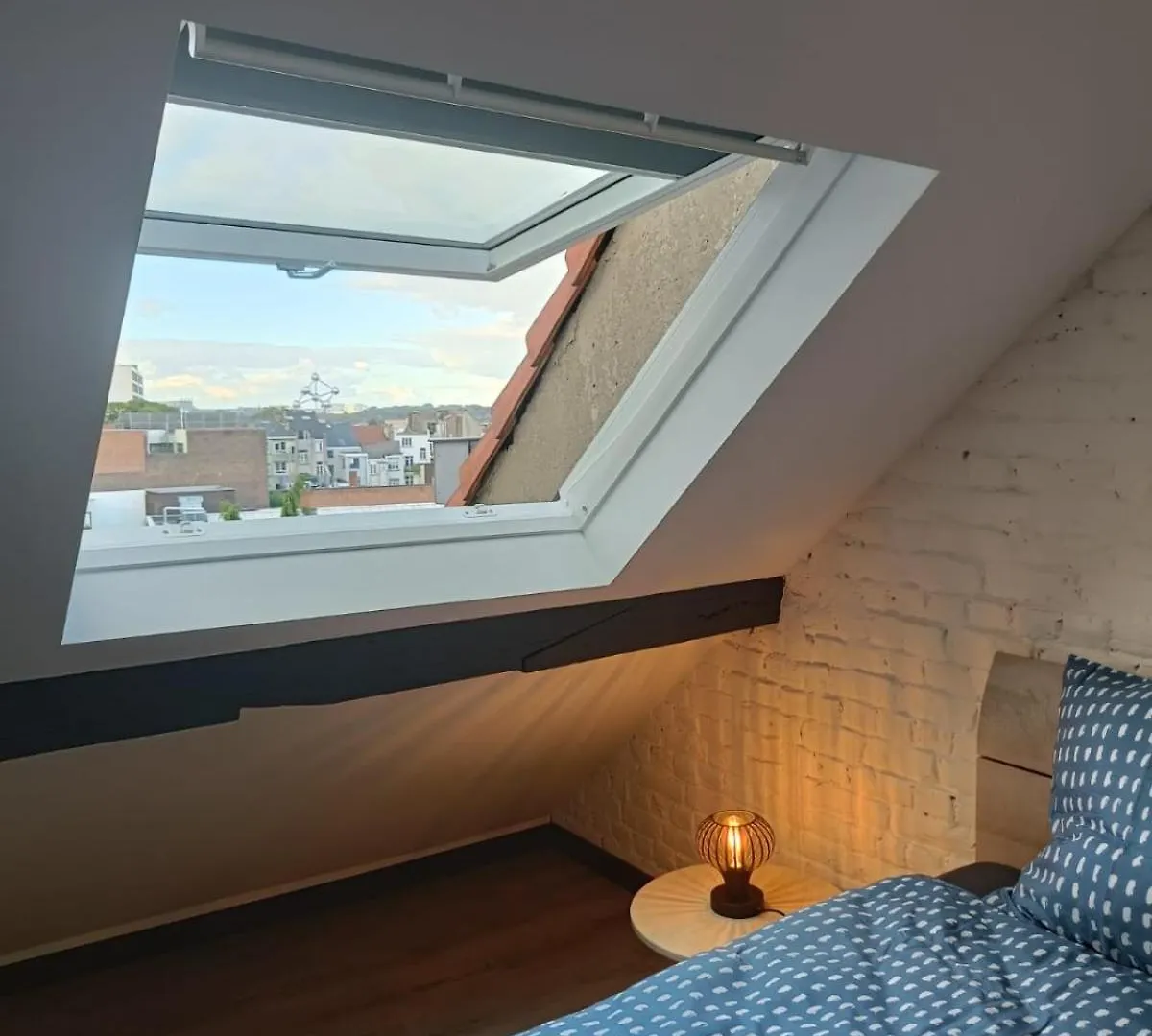 Modern Triplex 140M2 - 4 Bedrooms, 1 Living Room & 2 Bathrooms - 8 People In Brussels City 0*,  Βέλγιο