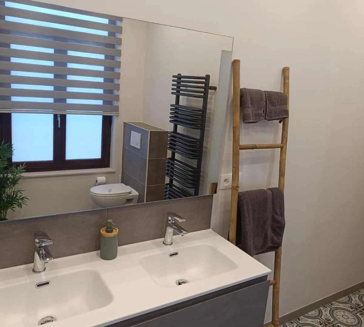 Διαμέρισμα Modern Triplex 140M2 - 4 Bedrooms, 1 Living Room & 2 Bathrooms - 8 People In Brussels City