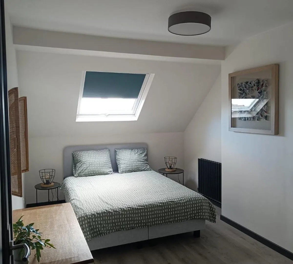 Modern Triplex 140M2 - 4 Bedrooms, 1 Living Room & 2 Bathrooms - 8 People In Brussels City 0*,  ベルギー